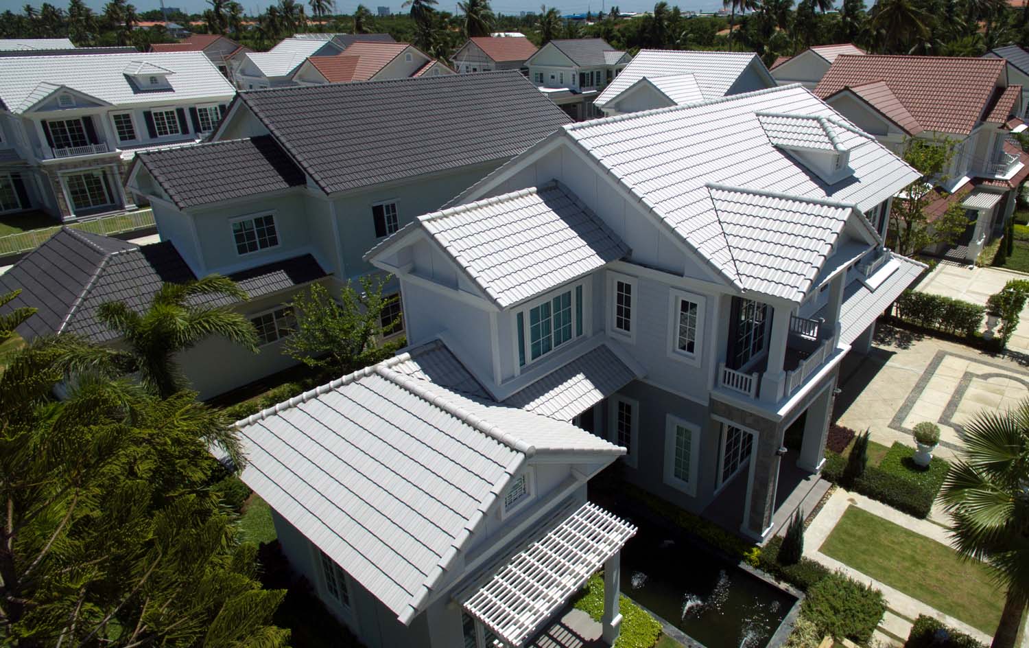 roof on house on florida